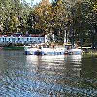 Kormoran Boote an der Kuhnle-Tours Basis in Piaski
(Masuren) am Beldahn See.