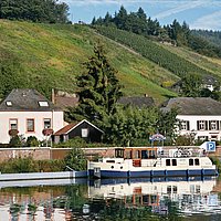 Winzerdorf bei Saarburg mit Anlegestelle:
Landgang zur Weinprobe.