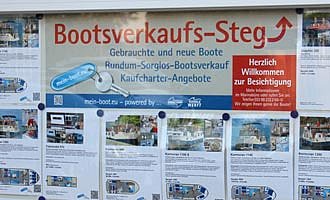 unsere Bootsverkaufsteg im Hafendorf Müritz mit allen Angeboten